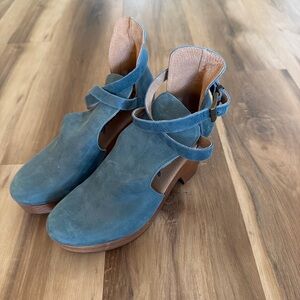 Free People Teal Suede Wooden Heel Clogs Size 38 Boho Ankle Strap